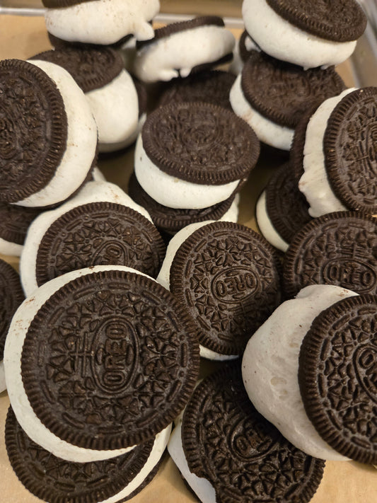 Freeze dried chocolate cream cookies